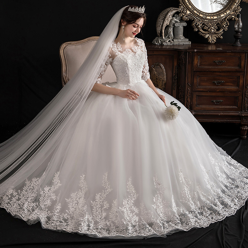 2025 Chinese Wedding Dress With Long Cap Lace Wedding Gown With