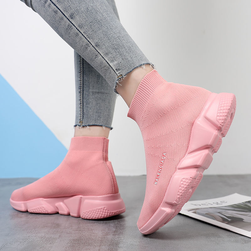 タイツ・ソックス BALENCIAGA 'Laurel Classic' socks Pink Balenciaga Laurel Classic Socks - White | Editorialist
