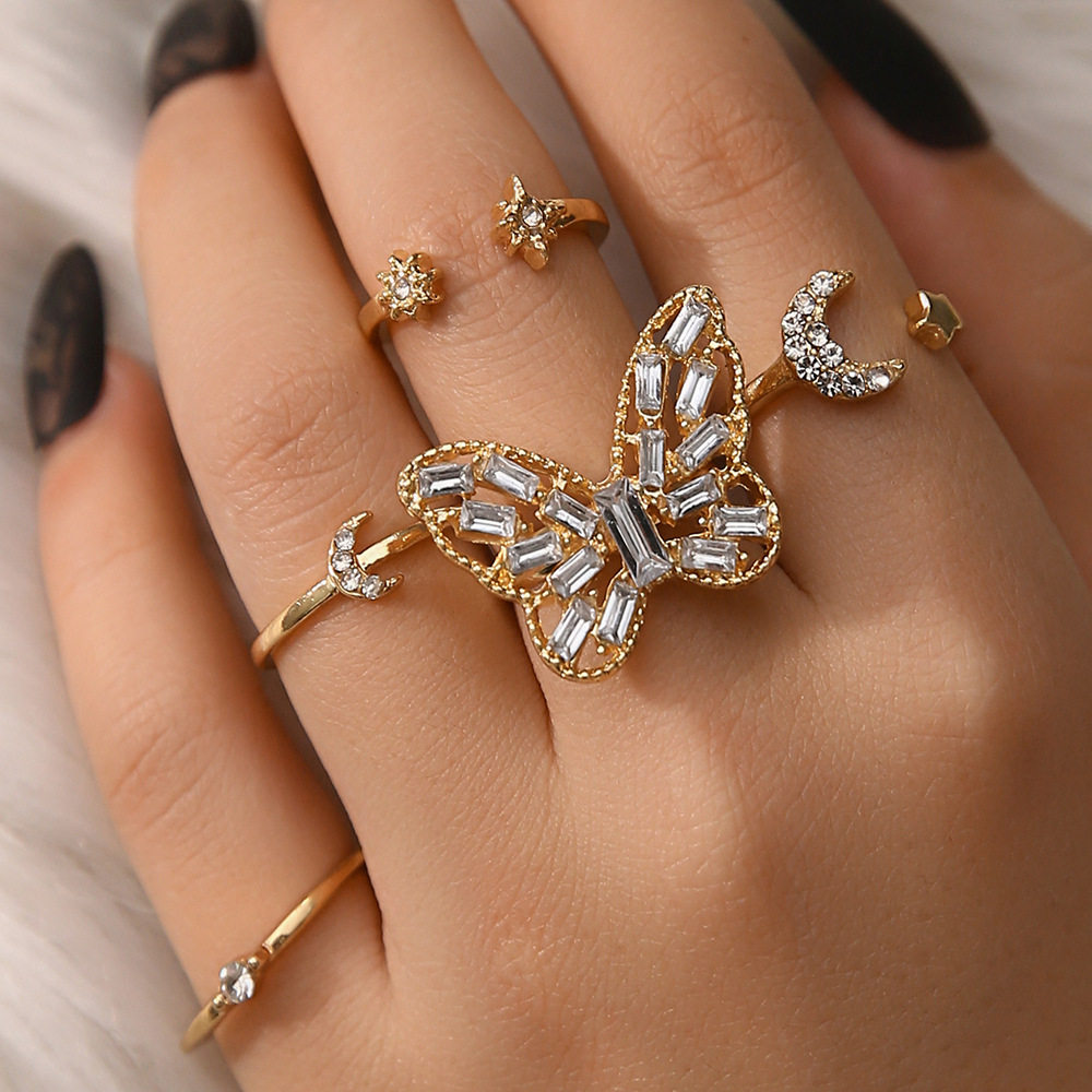 Two Butterfly Between the Finger ring 18K white gold, Diamond, Sapphire -  Van Cleef & Arpels