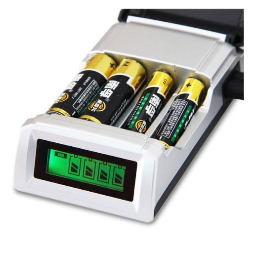 C905W 4 independent charging Slots Intelligent chip LCD Charger for 1-4  pieces AA / AAA NiCd NiMh Batteries