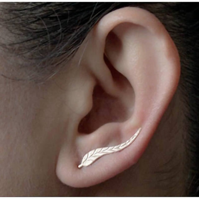 Simple leaf U-shaped ear good stud