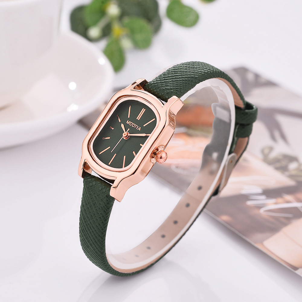 New Fashion Men Watches for Gift Women Leather Strap Quartz Watches Sports  Military Watches Ladies Wrist Watch Bracelet Gift